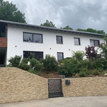 شقة Exclusive Ferienwohnung Mit Eigenem Garten Und Donaublick In Weltenburg,90Qm