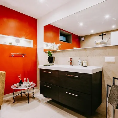 شقة Exclusive Ferienwohnung Mit Eigenem Garten Und Donaublick In Weltenburg,90Qm