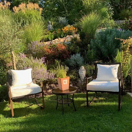 شقة Exclusive Ferienwohnung Mit Eigenem Garten Und Donaublick In Weltenburg,90Qm *