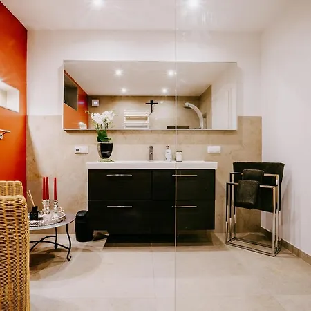Exclusive Ferienwohnung Mit Eigenem Garten Und Donaublick In Weltenburg,90Qm شقة