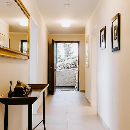 شقة Exclusive Ferienwohnung Mit Eigenem Garten Und Donaublick In Weltenburg,90Qm